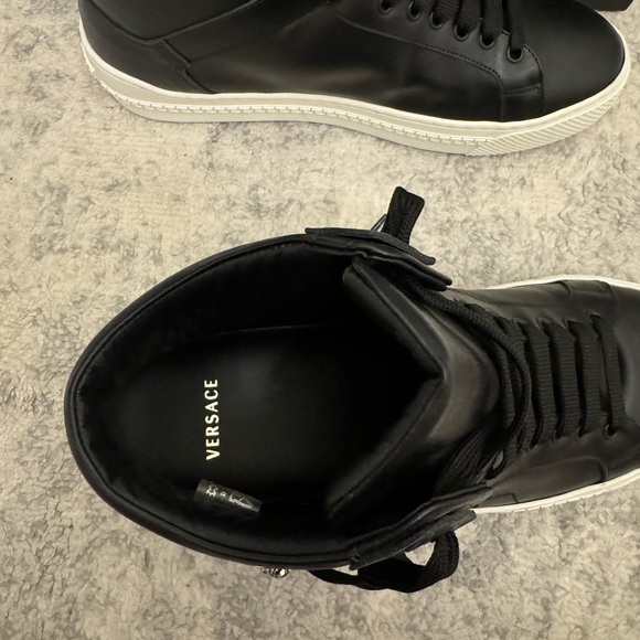 Versace high top sports shoe black and white size 10 - Picture 8 of 10